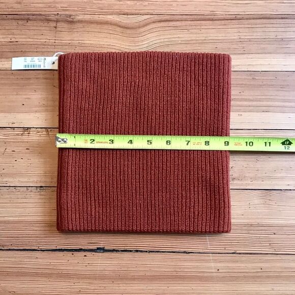 Madewell ribbed, merino neck warmer. - Picture 3 of 7